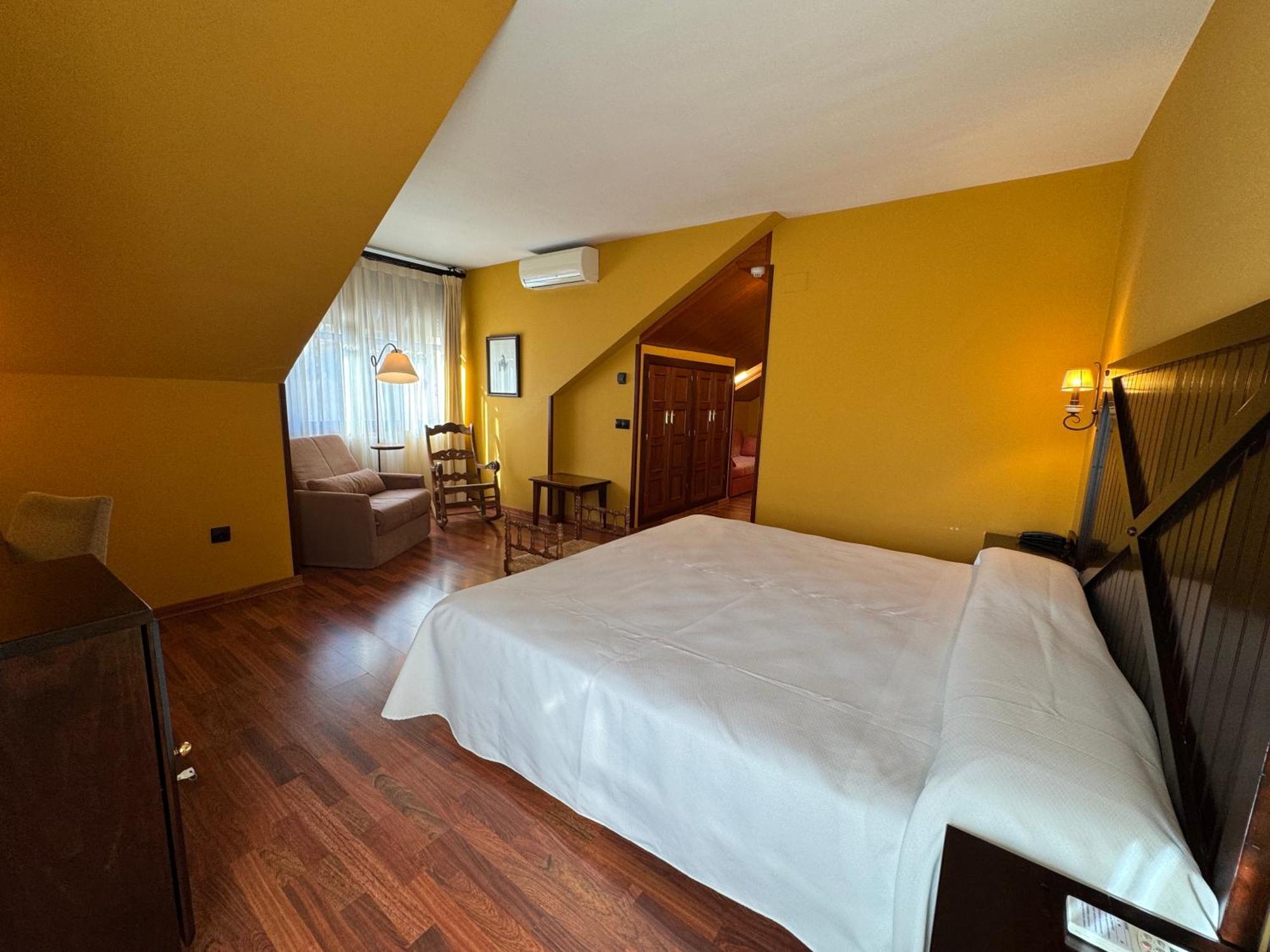 Hotel Cotiella 캄포 외부 사진