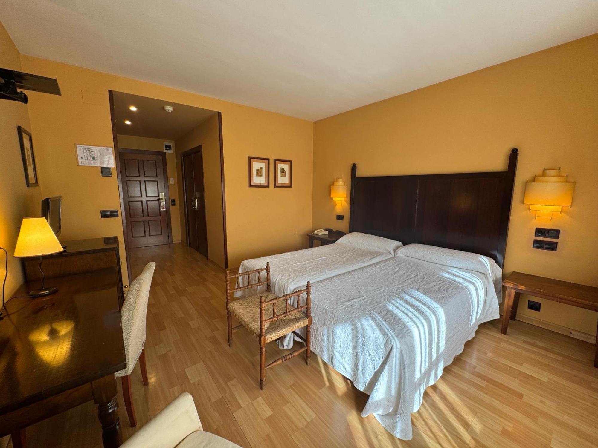Hotel Cotiella 캄포 외부 사진