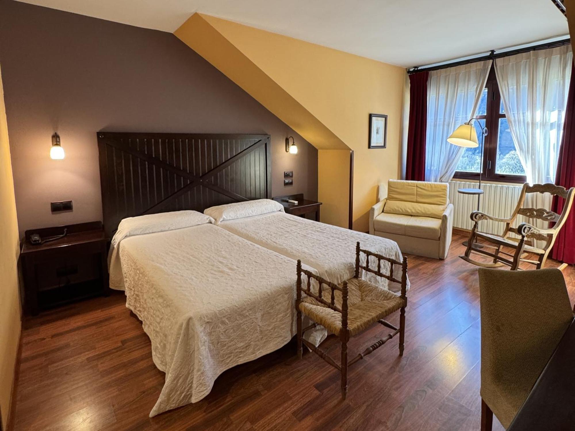 Hotel Cotiella 캄포 외부 사진