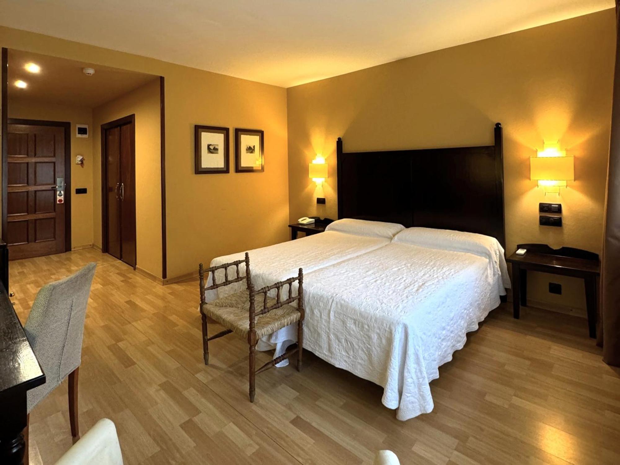 Hotel Cotiella 캄포 외부 사진